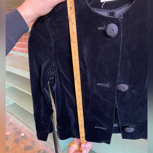 Vintage black velvet button up top - Picture 8 of 9